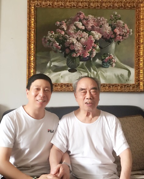 刘瀚锴、王玉峰一行拜访著名美术教育家戴泽先生 刘瀚锴、王玉峰一行拜访著名美术教育家戴泽先生