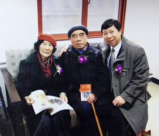 刘瀚锴、王玉峰一行拜访著名美术教育家戴泽先生 刘瀚锴、王玉峰一行拜访著名美术教育家戴泽先生