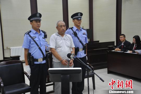 甘肃“白银连环杀人案”庭审结束陈述阶段被告鞠躬致歉