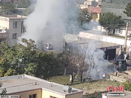 据报道，爆炸发生于24日早上的喀布尔第6警区，距阿富汗执政当局第二副首席执行官穆哈齐克(Mohammad Mohaqiq)官邸不远。