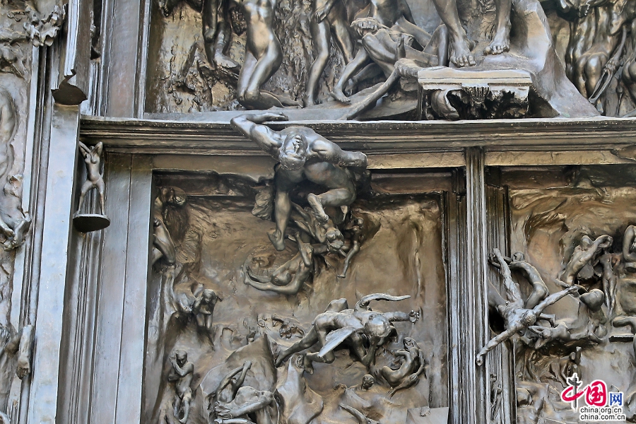 罗丹地狱之门雕塑图片