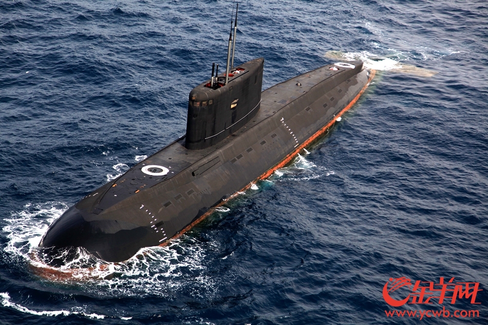 現場直擊南海“海上巨鯨”372潛艇