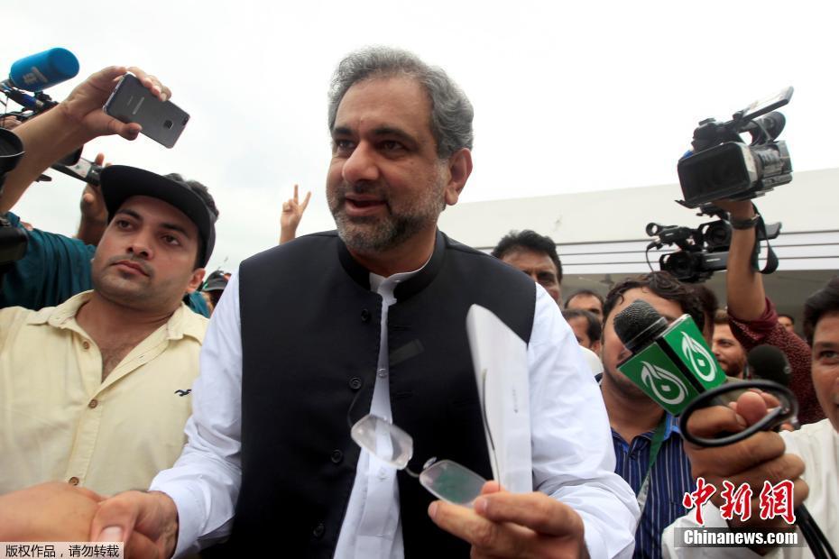 巴基斯坦国民议会选举阿巴西为新任总理