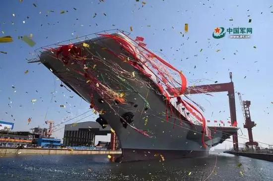 △2017年4月26日,中国首艘国产航母下水。