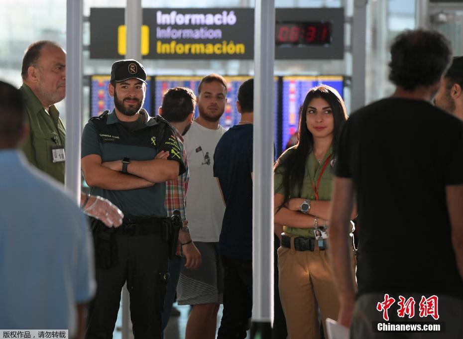 西班牙机场员工罢工 官方无奈派警卫队帮旅客安检