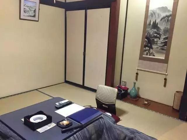 浴室装摄像头行李被扣黑心民宿频遭曝光