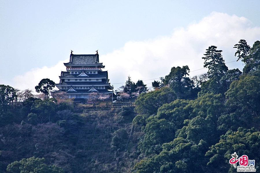 山顶的热海城天守阁