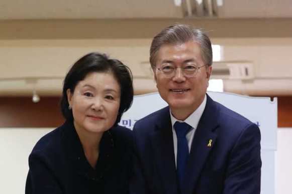 文在寅财产公布:逾千万人民币 不足朴槿惠一半