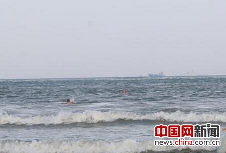 小女孩被海浪卷走 泉州警民合力救援(图)