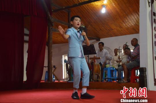 浙江婺城5万师生开学走进农村文化礼堂感知传统文化