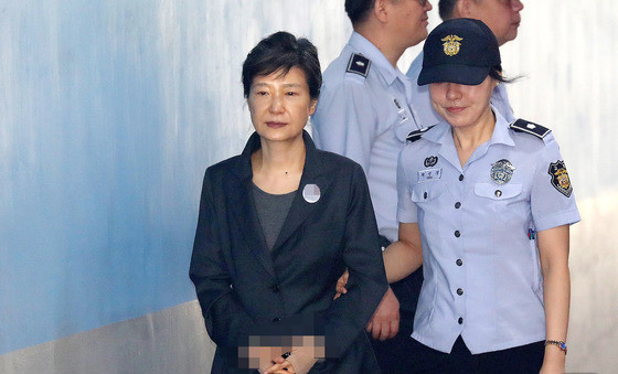 韩国坐牢女总统图片