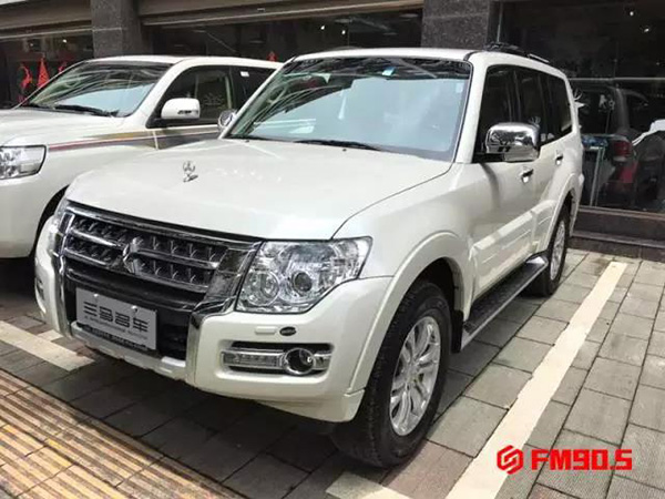 李先生在郴州三马名车购买的中东版三菱帕杰罗。本文图片均来自微信公众号“905交通广播”