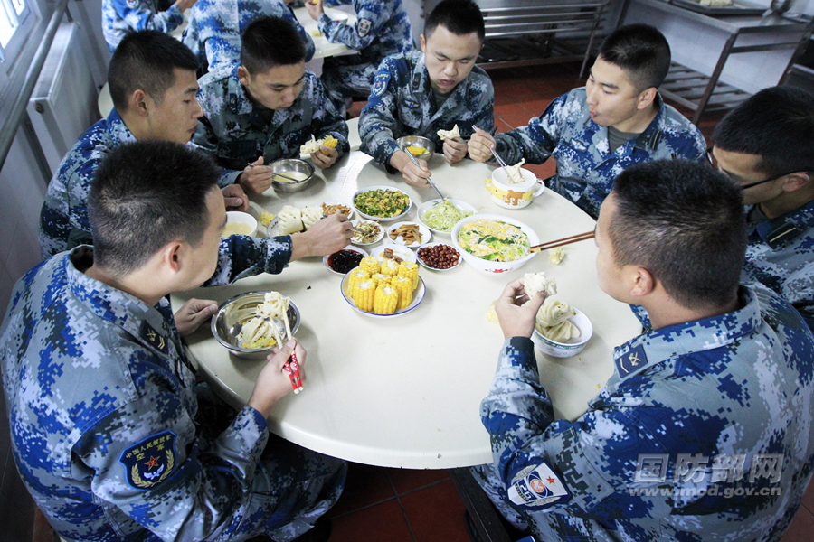 中部戰區空軍雷達某旅四站紮根高山忠誠履行使命記事