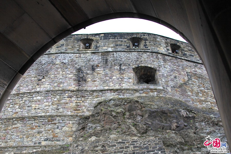 从主城门看爱丁堡城堡