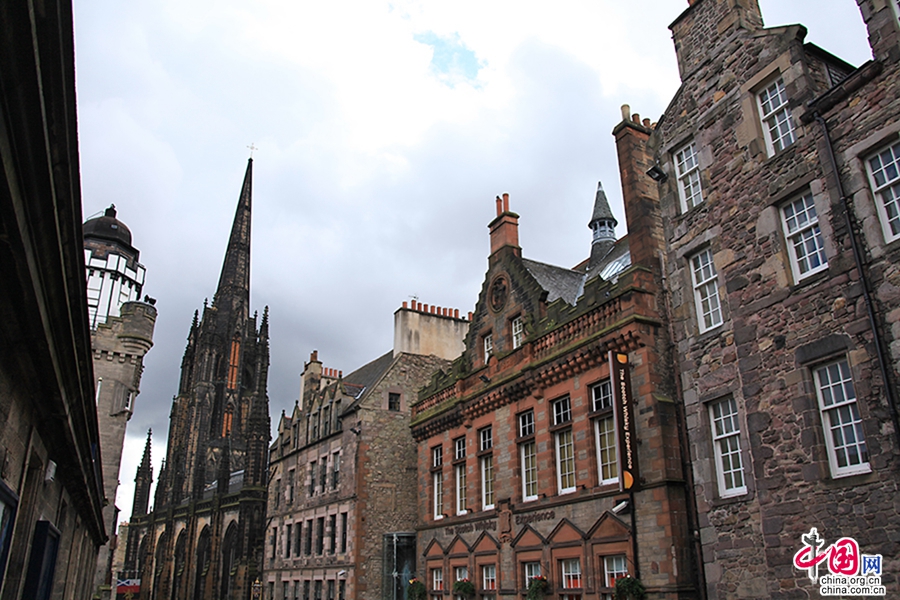 爱丁堡于1329年建市