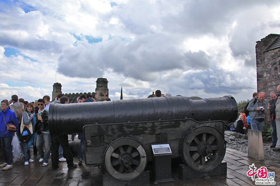 曼斯玛格炮是巨型的攻城加农炮