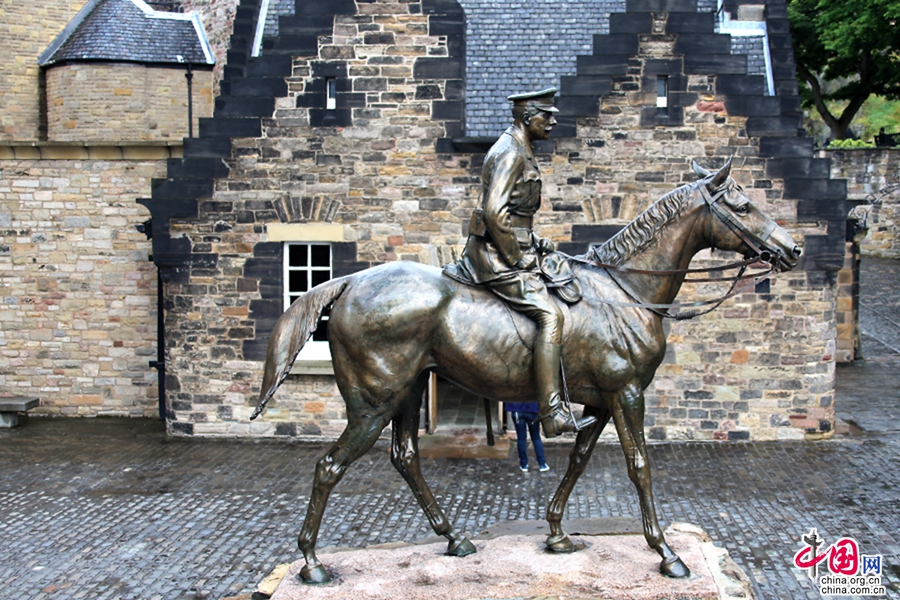 英国陆军元帅道格拉斯雕像