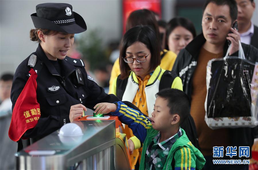 双节出行观察：从天上到地上，去哪儿变得更容易