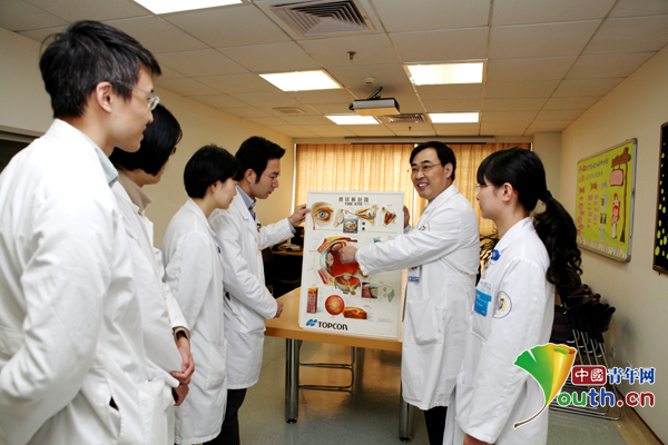 仁心医者姚玉峰：不忘初心　追随光明与希望