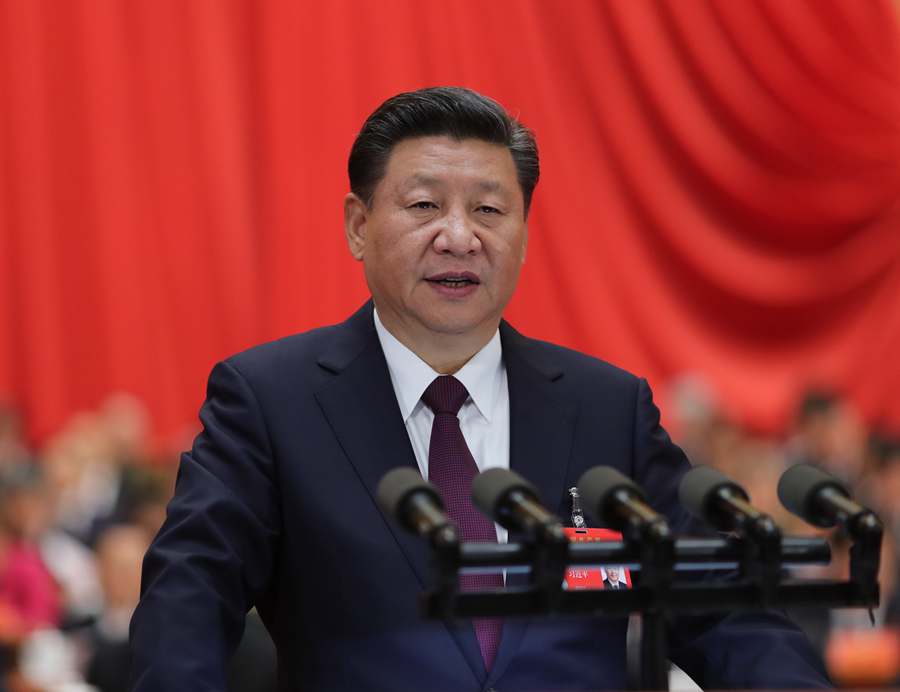 10月18日，中国共产党第十九次全国代表大会在北京人民大会堂开幕。习近平代表第十八届中央委员会向大会作报告。新华社记者 鞠鹏摄