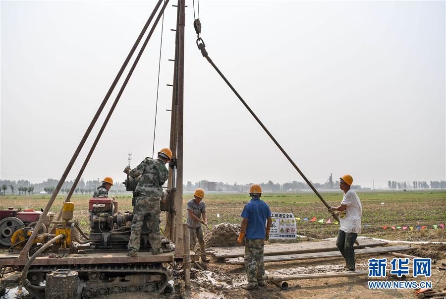 （新华全媒头条·图文互动）（12）前进，向着伟大复兴的中国梦！——写在党的十九大召开之际