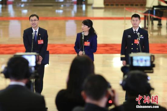 “党代表通道”再次开启 亮相代表接地气有底气 “党代表通道”再次开启 亮相代表接地气有底气