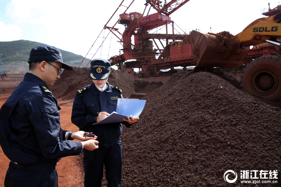 首页 新闻中心据舟山海关关员介绍,随着"同商品编码铁矿石混矿""仓储