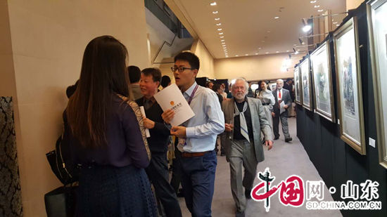 著名画家封思孝在伦敦大英博物馆举办个人水彩画展（组图）