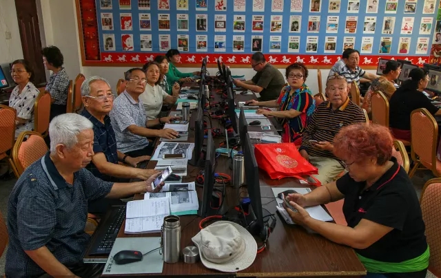 重阳节到了，国务院这些政策福利一定转给爸妈看！