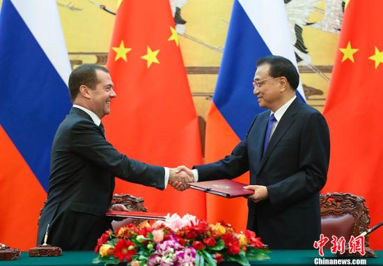 二十二次定期會晤 中俄總理再列多項“合作清單”