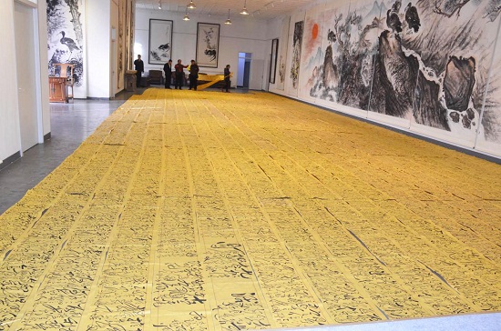 周鹏飞毛体书写十九大报告巨幅书法长卷问世 周鹏飞毛体书写十九大报告巨幅书法长卷问世