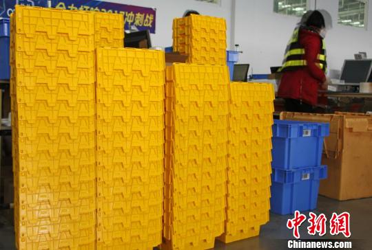 “共享快递盒”试水济南每个可循环使用1000次