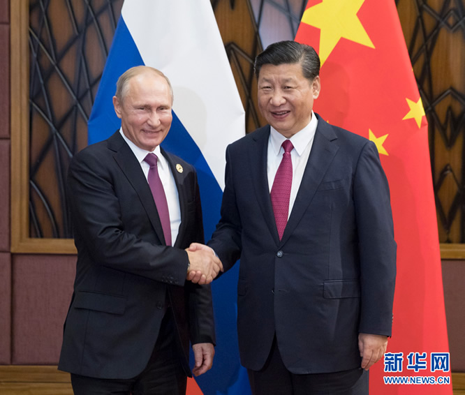 　　11月10日，国家主席习近平在越南岘港会见俄罗斯总统普京。新华社记者 兰红光 摄