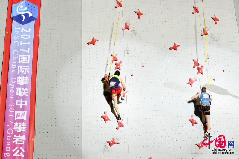 南方人更爱滑雪 8成滑雪游客为初学者爱游戏- 爱游戏体育- AYX爱游戏体育官方网站