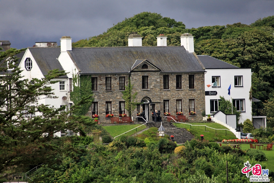 戈尔韦郡人口集中住在沿海的狭窄地带内