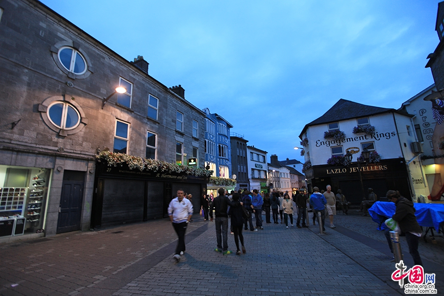 戈尔韦旧市区仍保持十三世纪风格