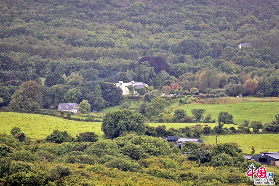 戈尔韦郡优美的山地风光