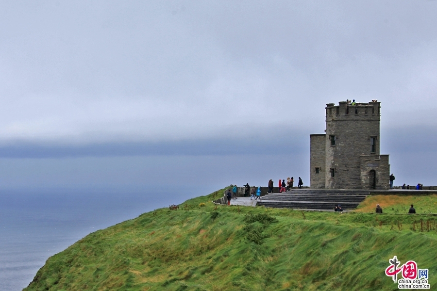 莫赫悬崖的布莱恩塔是观景制高点