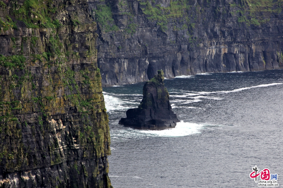 莫赫悬崖岩层密集