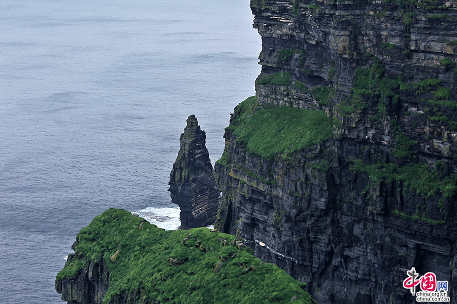 32莫赫悬崖岩层密集