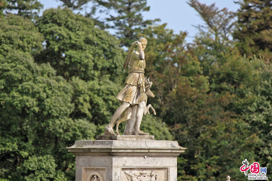 宝尔势格庄园罗马风格雕塑