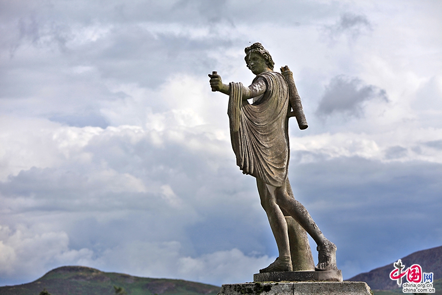 宝尔势格庄园罗马风格雕塑