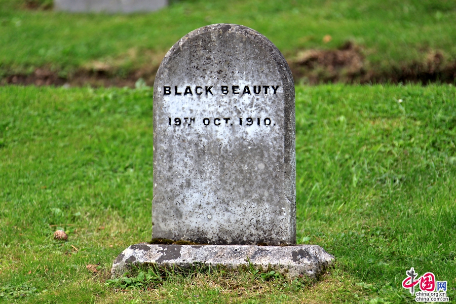 宝尔势格庄园宠物墓园墓志铭