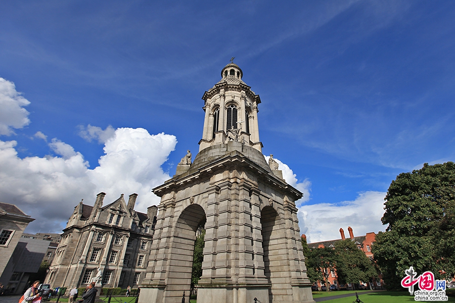 圣三一学院各时期的建筑云集