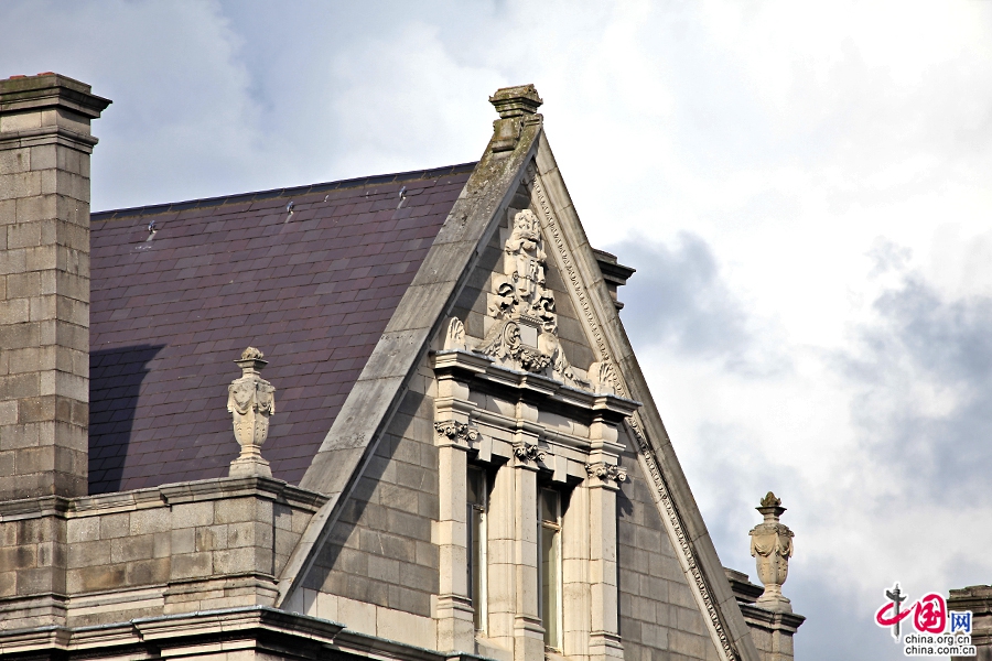 圣三一学院各时期的建筑云集