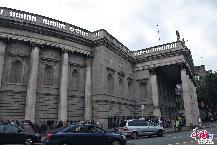 爱尔兰银行大楼东翼楼是在1785年后建的