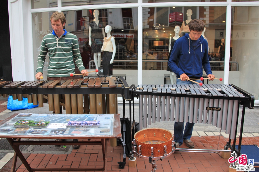 格拉夫顿街的街头表演