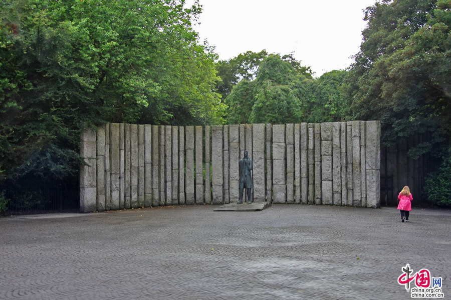 沃尔夫·托恩纪念碑