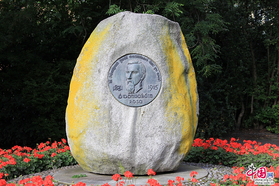 圣斯蒂芬绿地内散落着各种纪念碑与雕塑