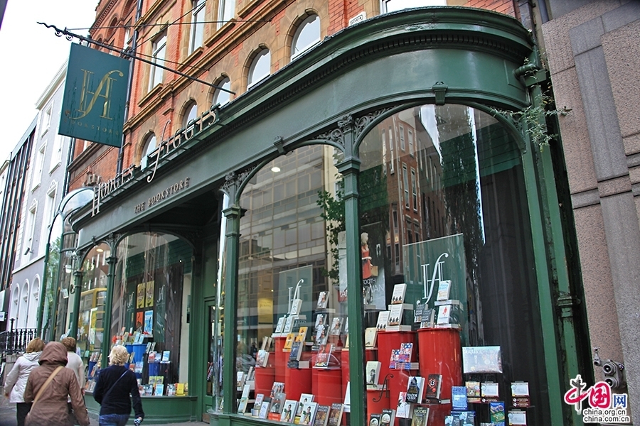 奥康内尔大街商铺鳞次栉比